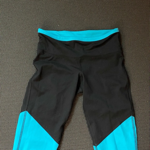 Champion quarter length athletic leggings - Picture 4 of 4